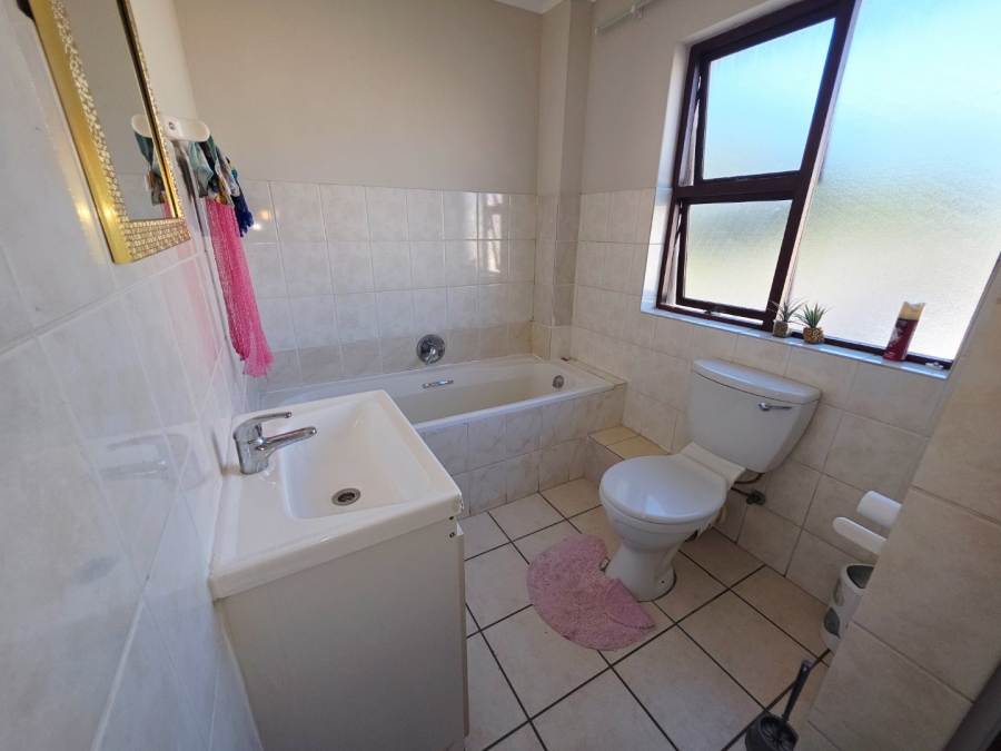 3 Bedroom Property for Sale in Parklands Western Cape